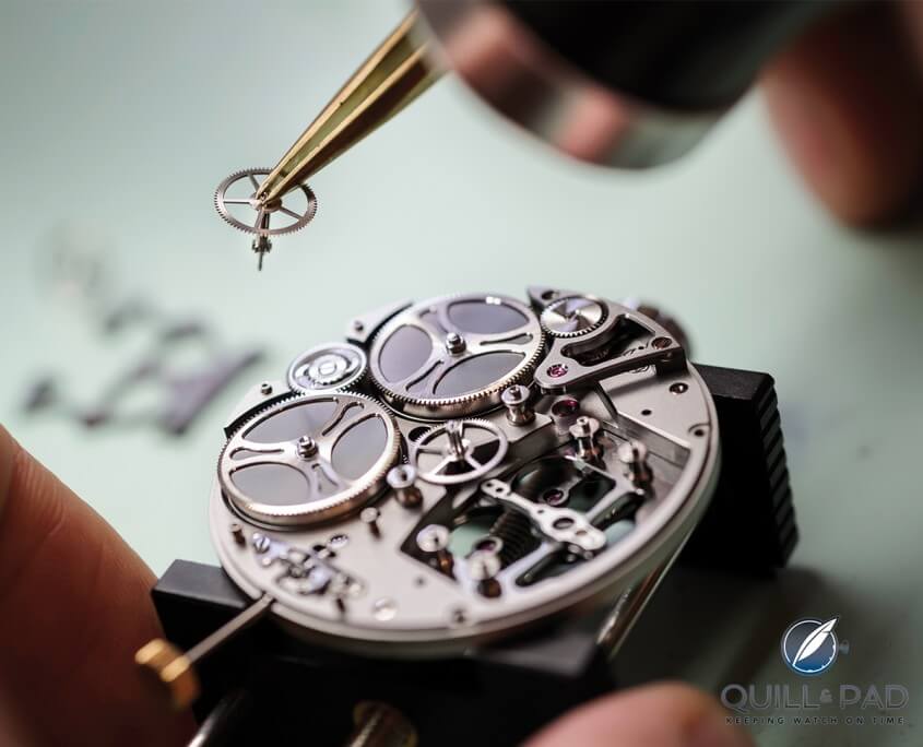 Girard-Perragaux_Constant_Escapement_movement