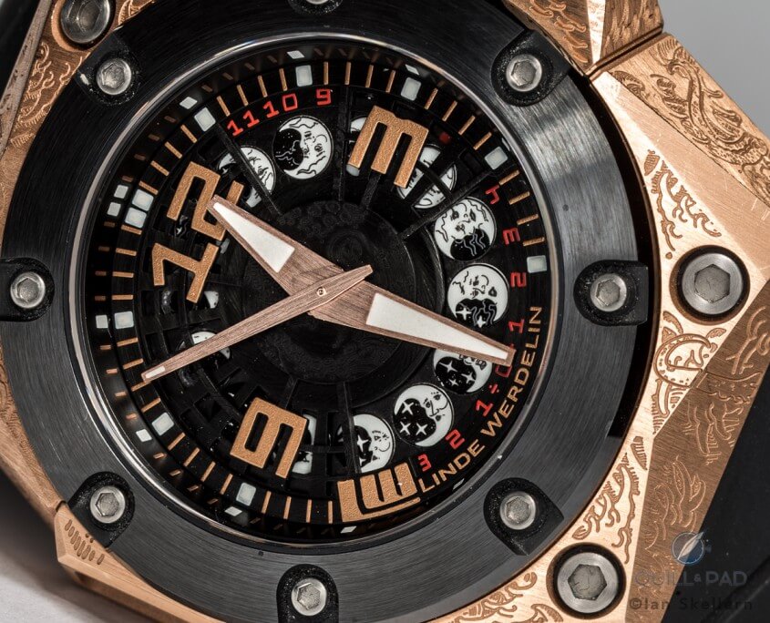 Linde Werdelin Oktopus Moon Tattoo dial