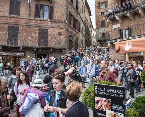 Time-check_Siena_Mille_Miglia_11677 Welcoming crowds at Siena for the 2014 Mille Miglia