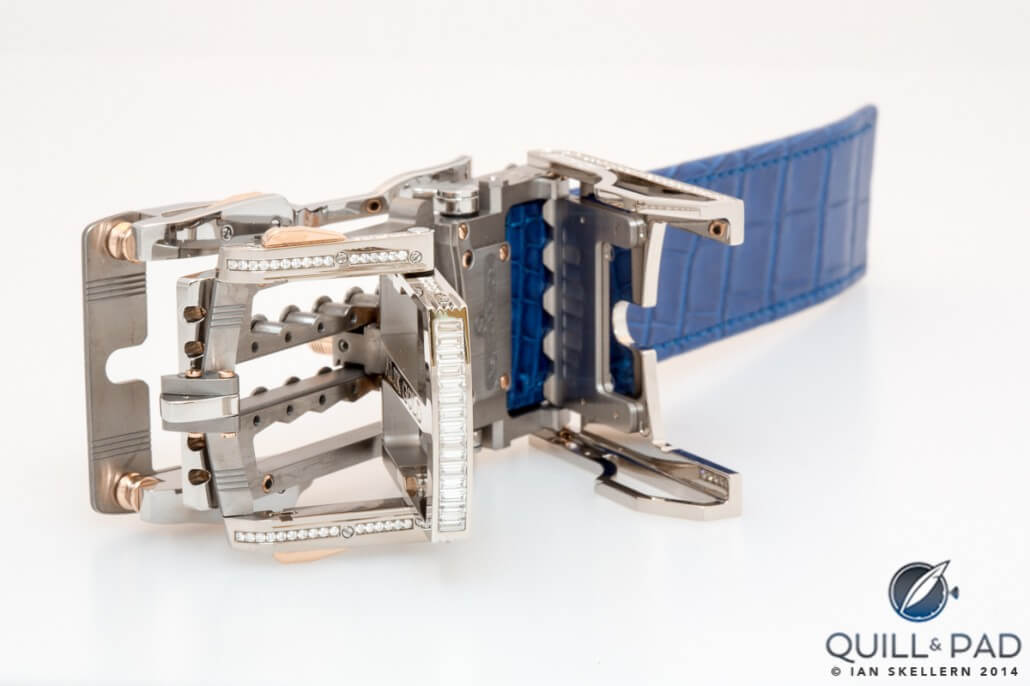 Full-pavé R822 Caliber Predator buckle by Roland Iten