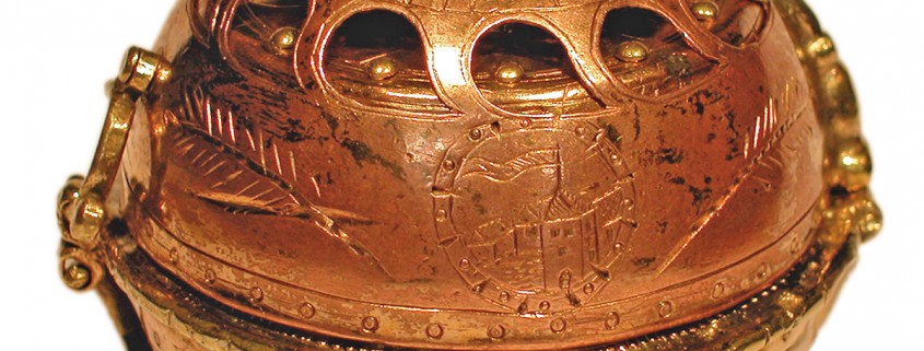 The intricately engraved case of the Pomander Watch