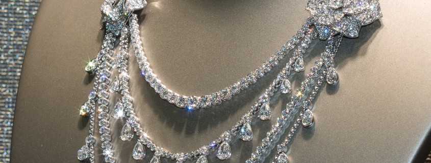 Limelight Garden Party Yves Piaget roses necklace