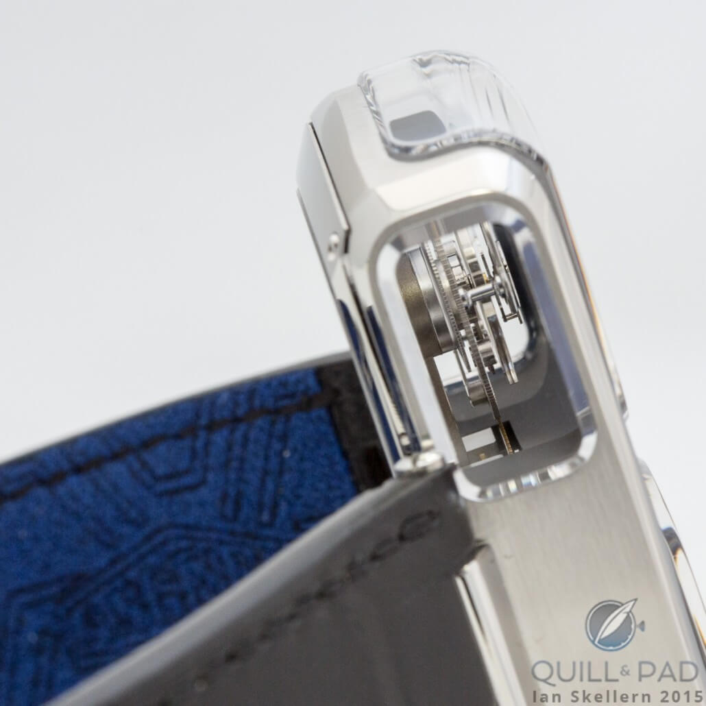 Side view of the deconstructed flying tourbillon of the Angelus U10 Tourbillon Lumière