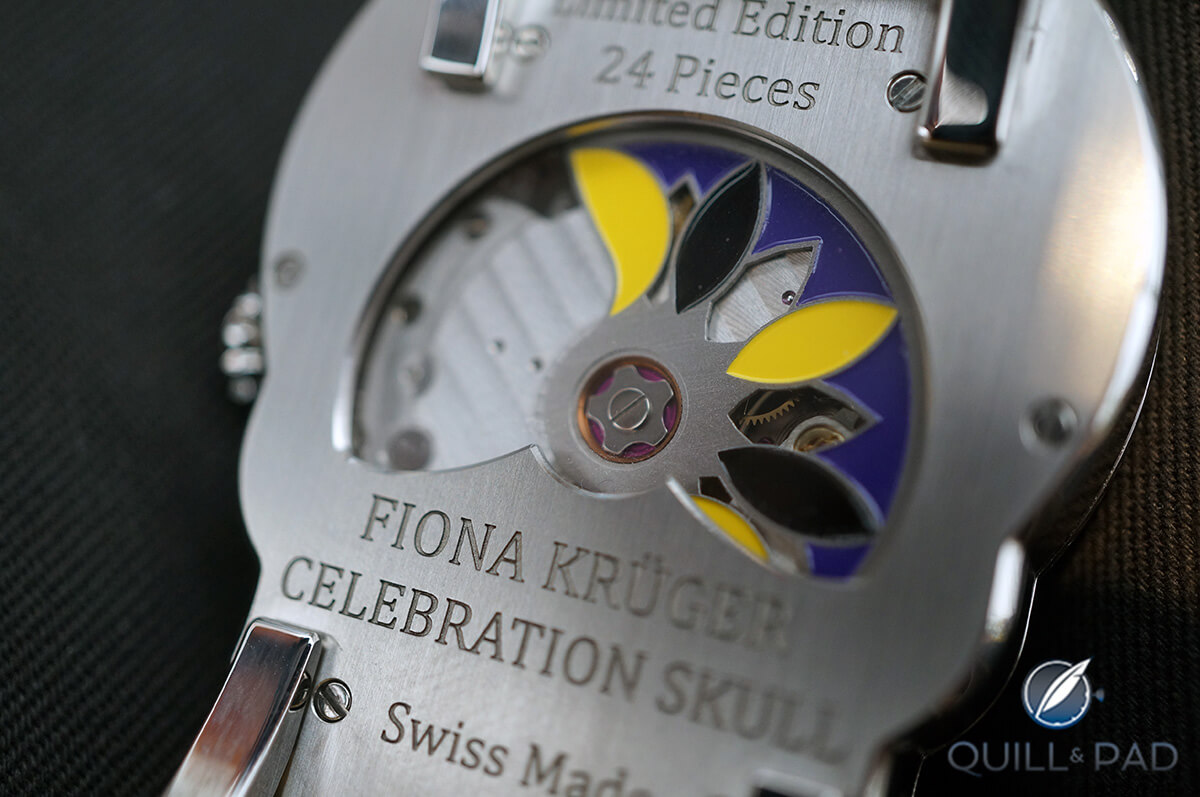 Colorful winding rotor on the back of Fiona Krüger's Celebration Skull