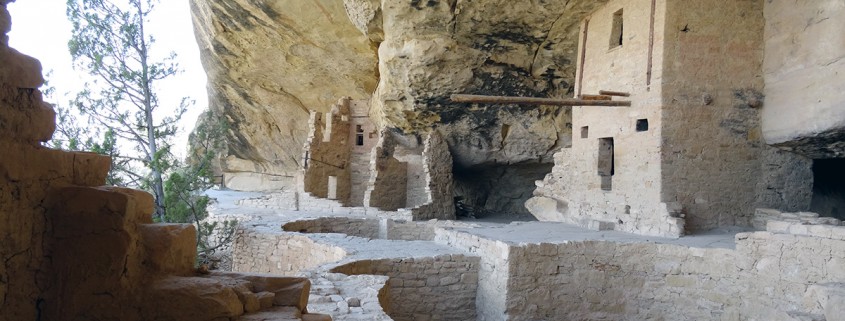 Room 21 of Balcony House in Mesa Verde National Park, Colorado: the long wooden beam was used as a sort of gnomon for astronomically ascertaining the solstice and equinox