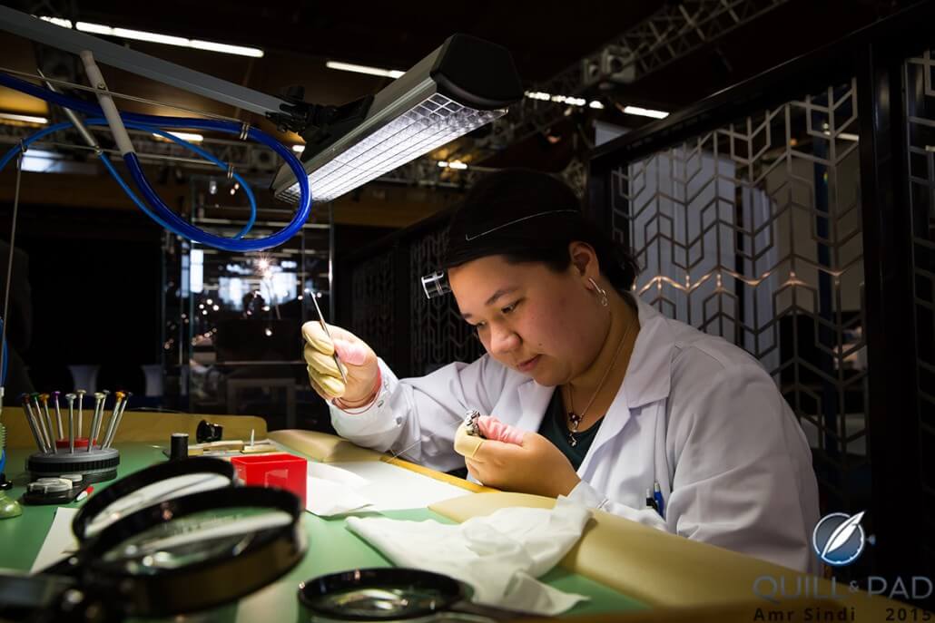 Preparing hairsprings and escapements for the H. Moser & Cie zero gravity flights