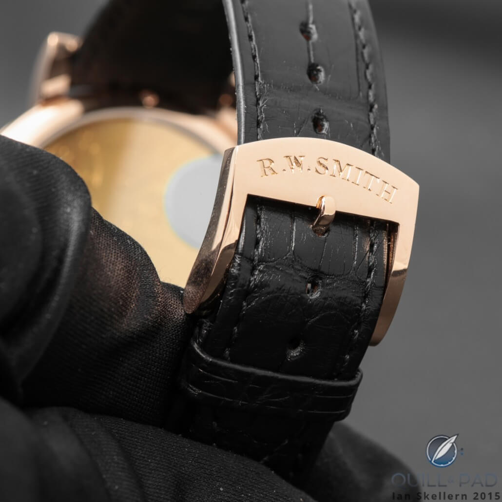 Neatly engraved buckle of the Roger Smith Series 4