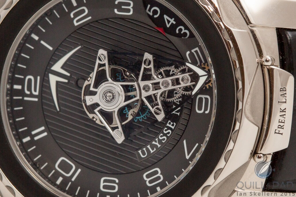 A close look at the time indication