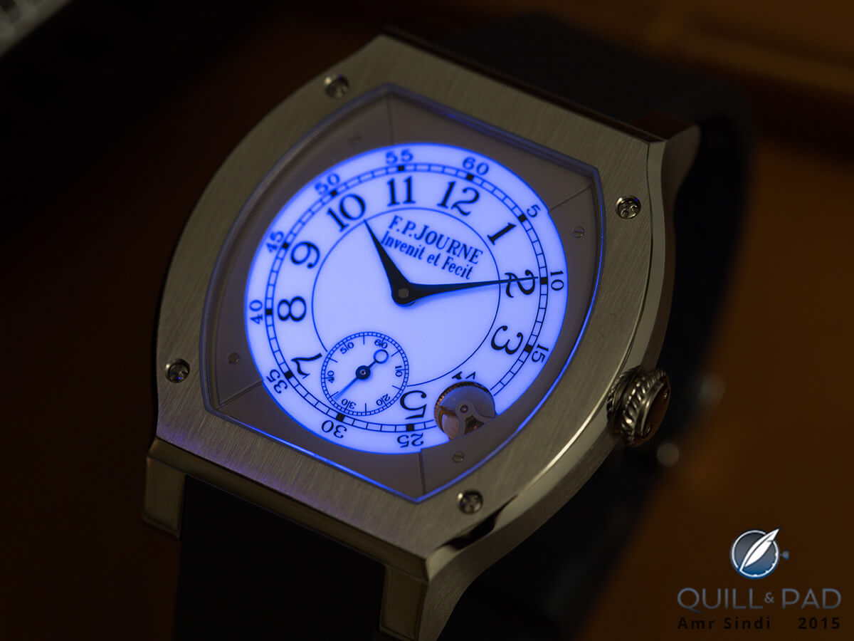 The whole dial of the F.P. Journe Élégante 48 mm is luminous