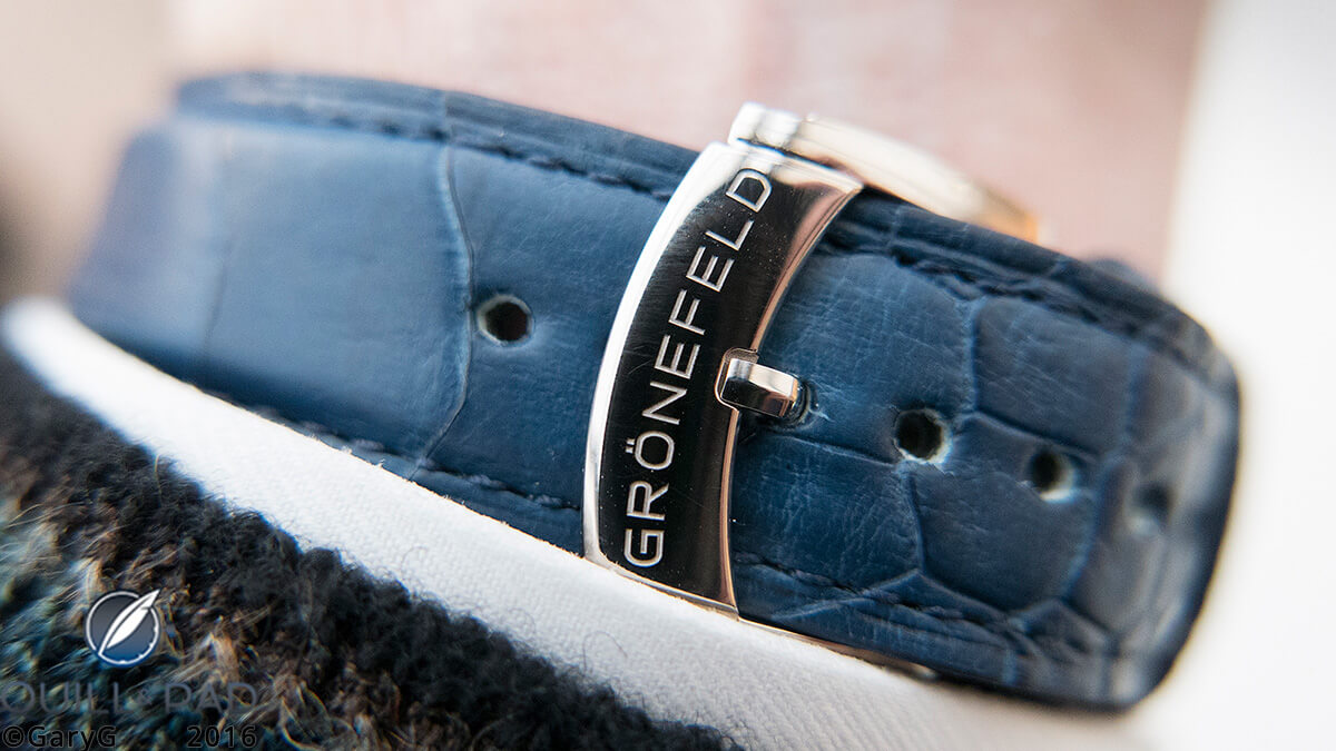 Even the tang buckle of the Grönefeld 1941 Remontoire matches the design theme
