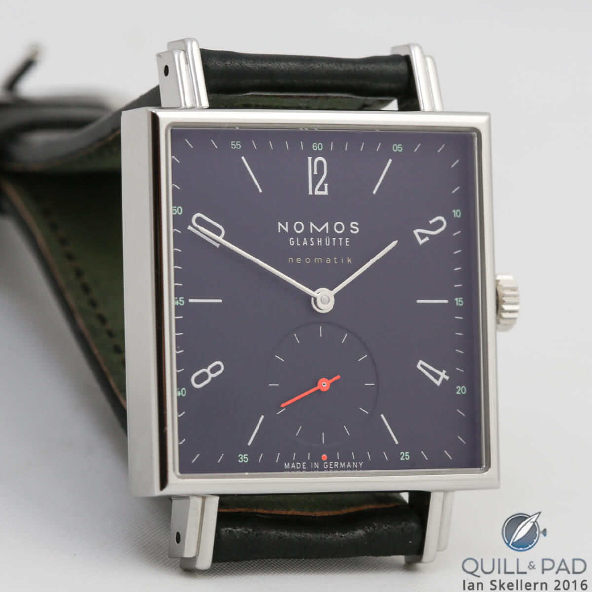 Nomos Glashütte Tetra Neomatik Tiefblau