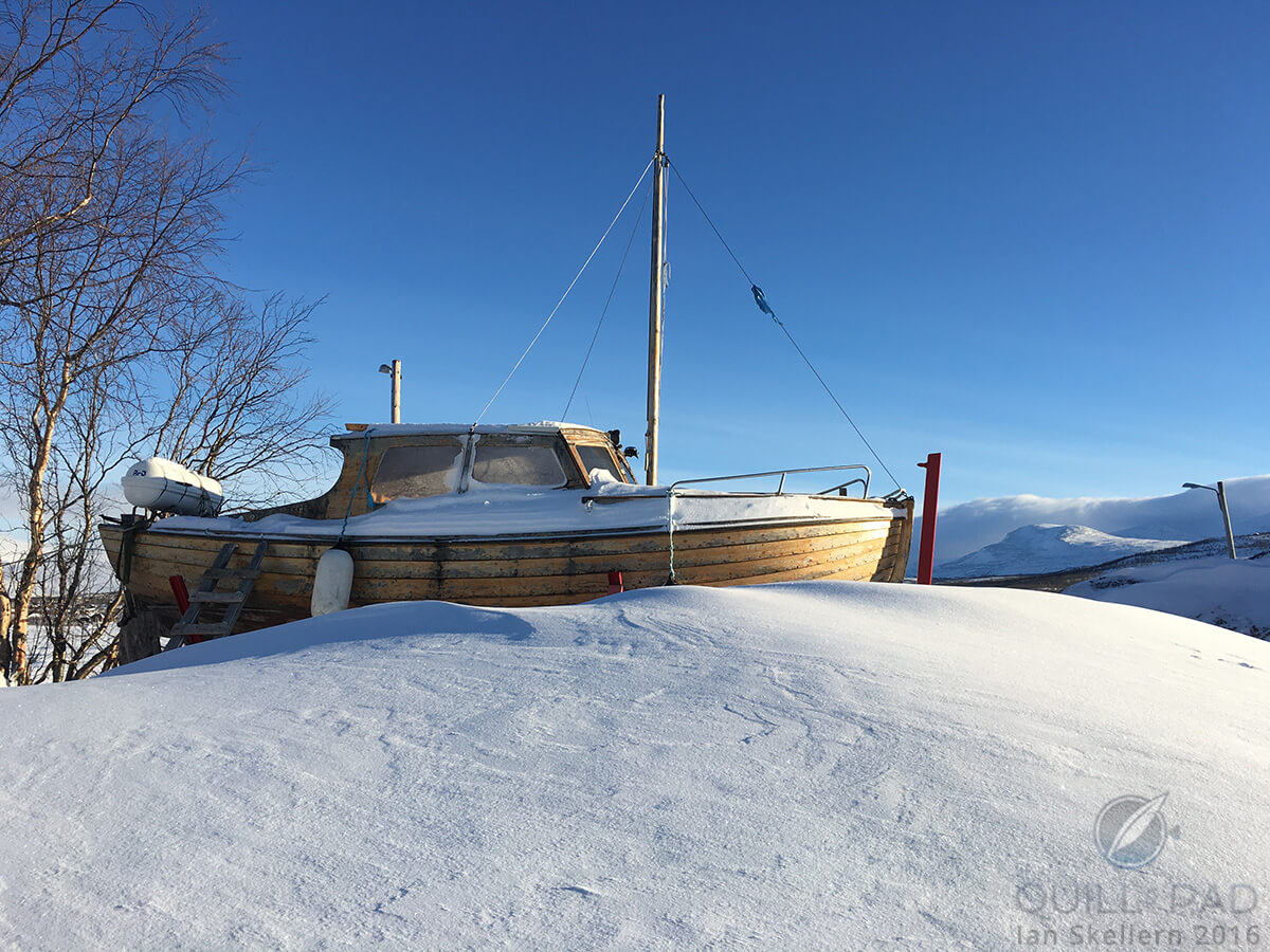 boat-in-snow_0056