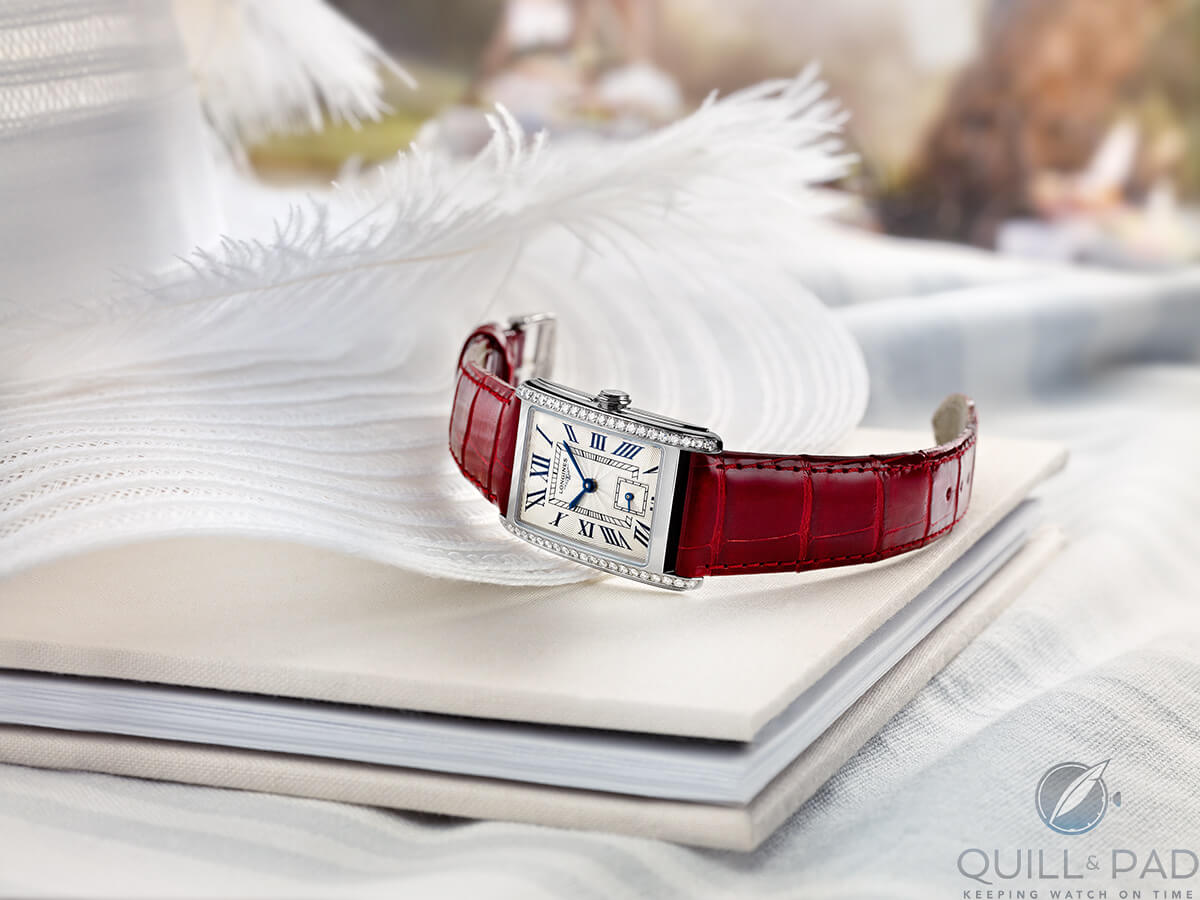 Charmingly graceful at the race track and elsewhere: the quartz Dolce Vita in an Art Deco stainless steel case