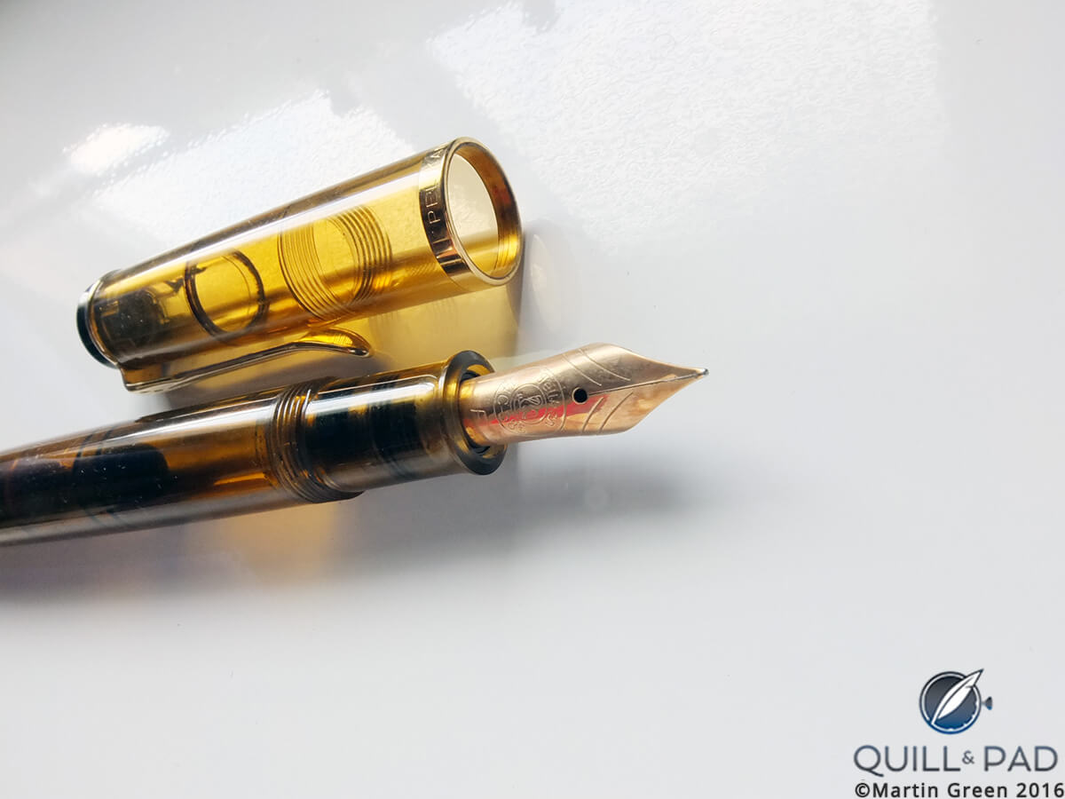 Gold nib of the Pelikan M250