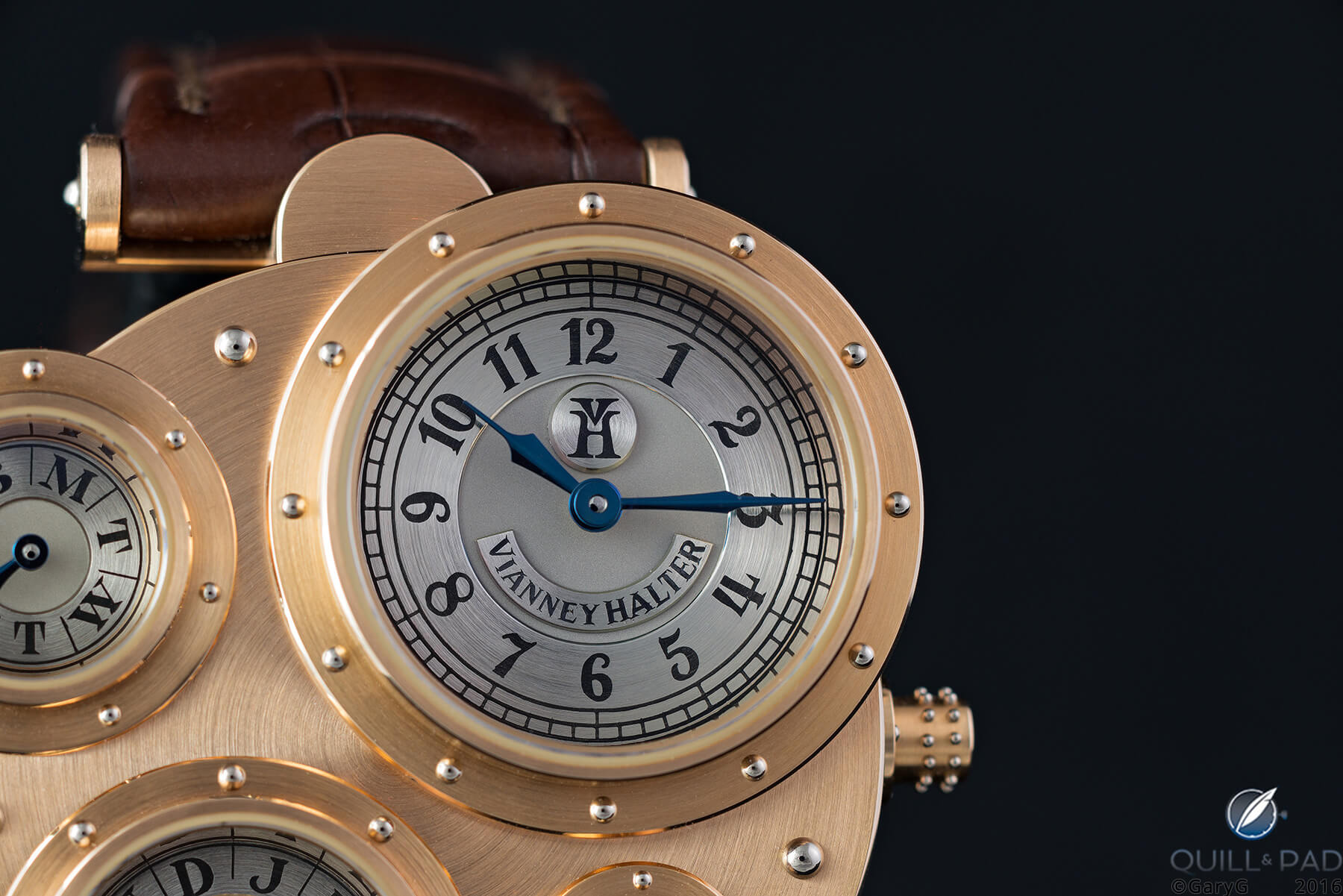 Steampunk aesthetic: Vianney Halter Antiqua