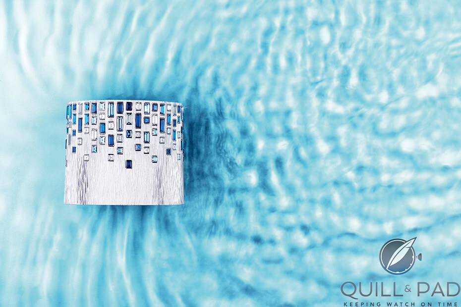 Unique white gold manchette intrepidly set with set with 72 baguette-cut blue sapphires (approx. 17.95 ct) and 40 baguette-cut diamonds (approx. 6.25 ct)