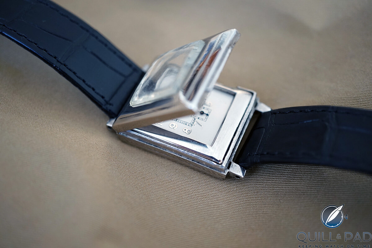 The top of the case of the Blancpain Rolls by Léon Hatot open to allow access to the time-setting disk