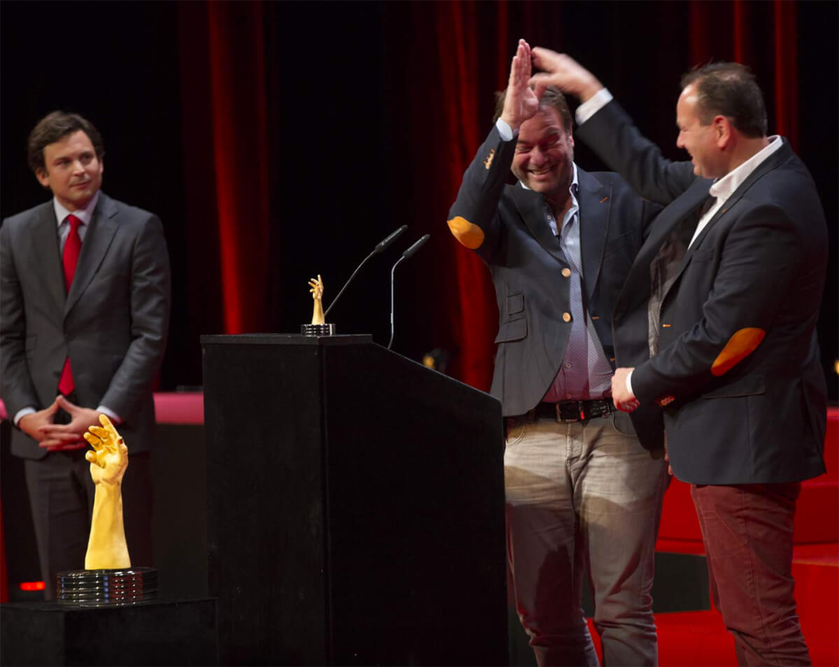Bart and Time Grönefeld celebrating their prize for Best Men's Watch at the 2016 Grand Prix d’Horlogerie de Genève (photos courtesy Grégory Maillot/www.point-of-views.ch)