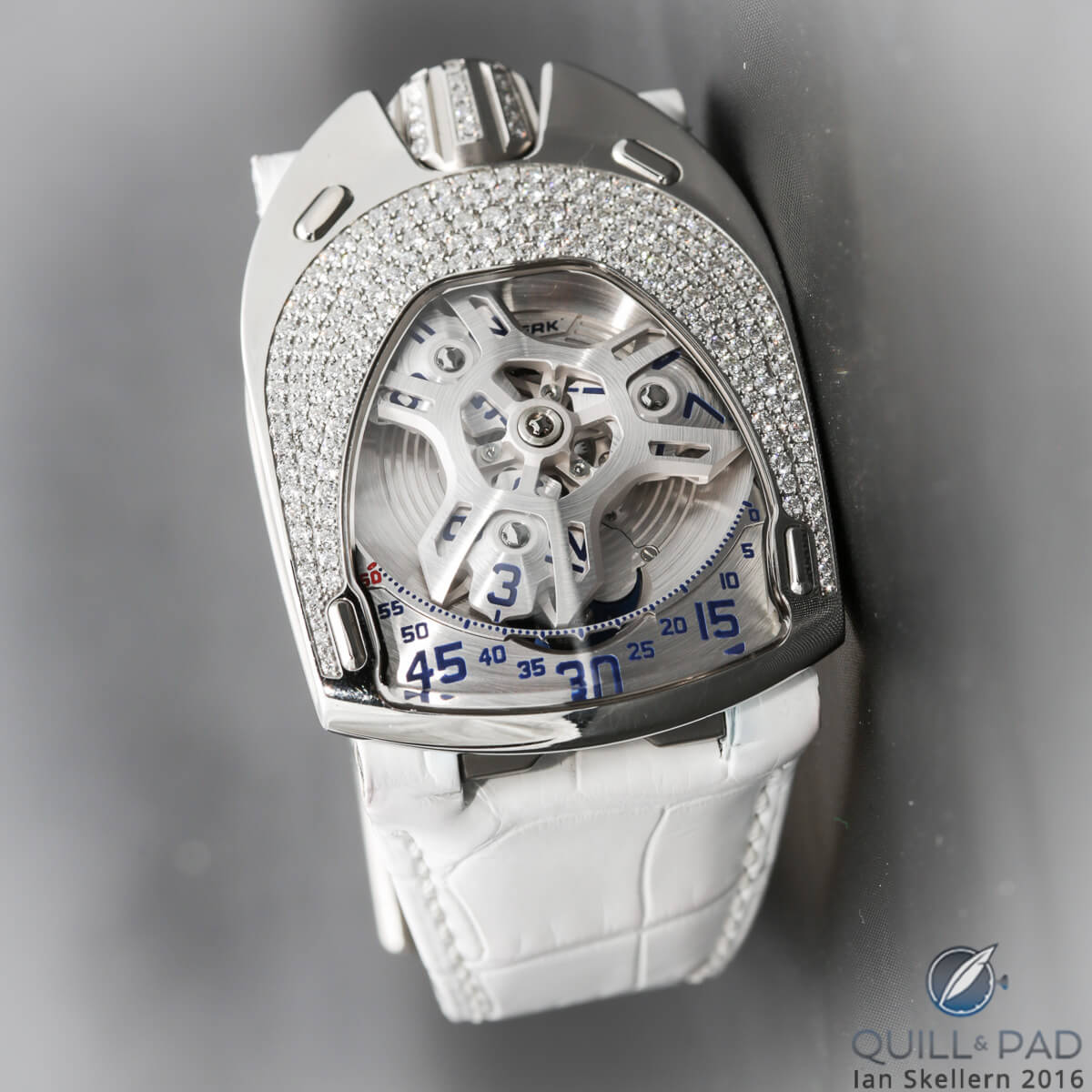 Urwerk UR-106 Lotus White