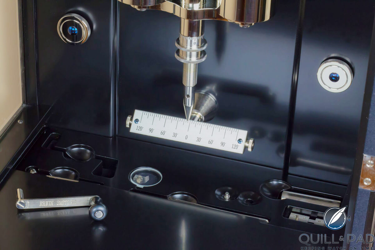 Precision adjustment scale on the Sattler Classica Secunda 1985 (photo courtesy Hartmut Kraft)