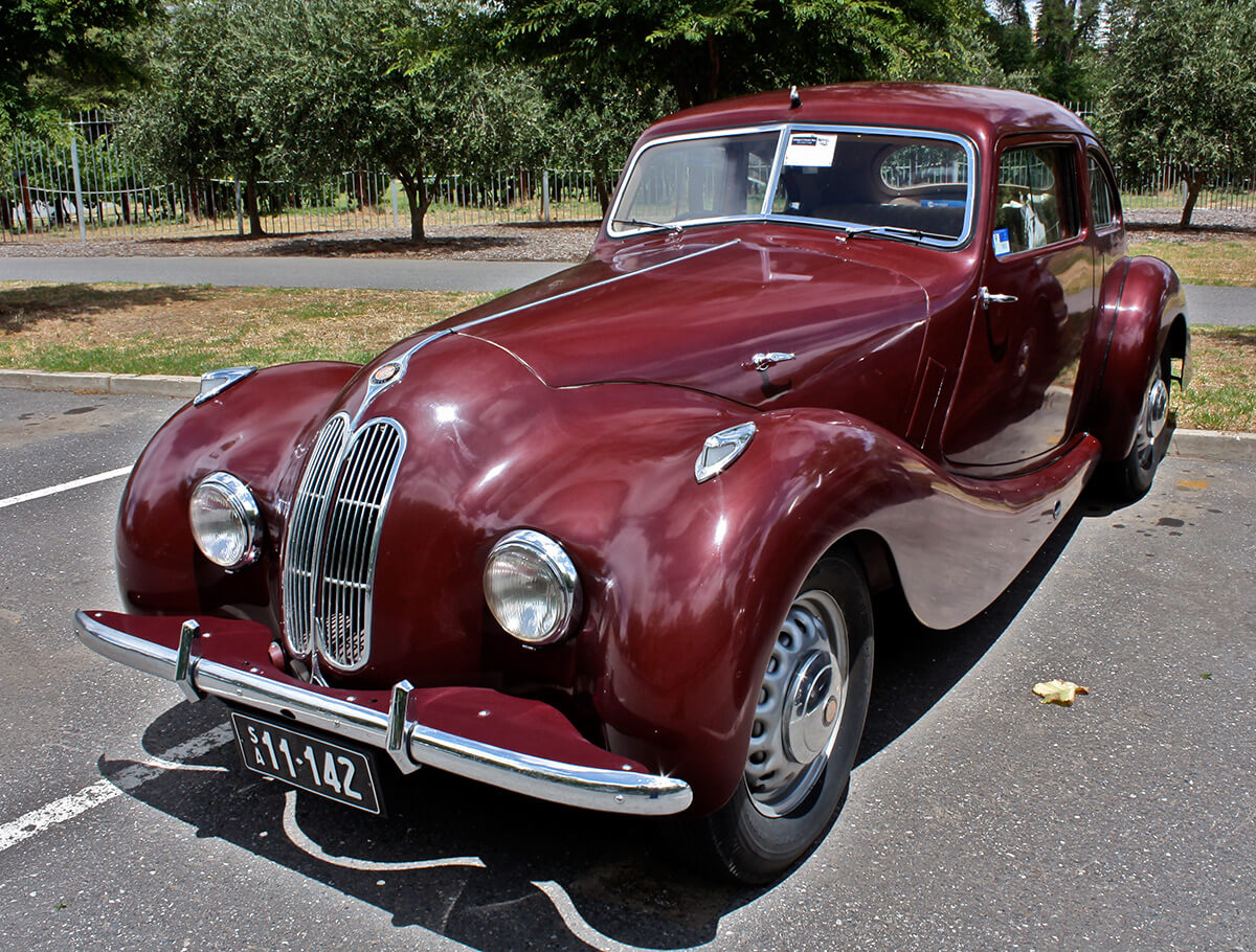 Bristol 400 at the Adelaide Botanic Gardens