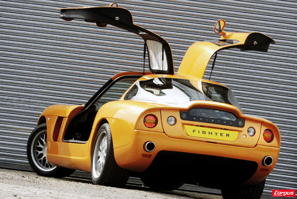 Gull wing doors on the Bristol Fighter