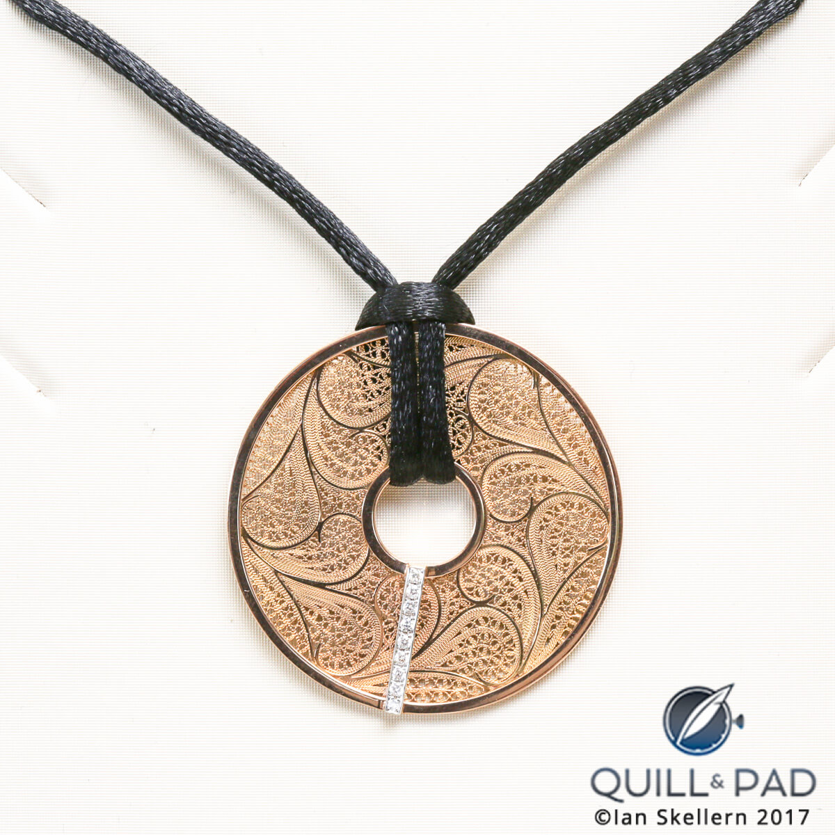 A necklace from Eleuterio’s Deco Filigree collection
