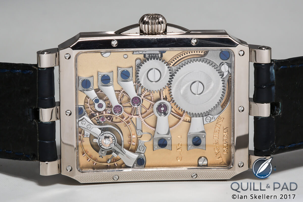 View through the display back of the Lang & Heyne Georg in platinum
