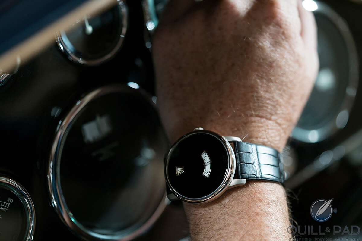 Icon Watch Duesey on the wrist