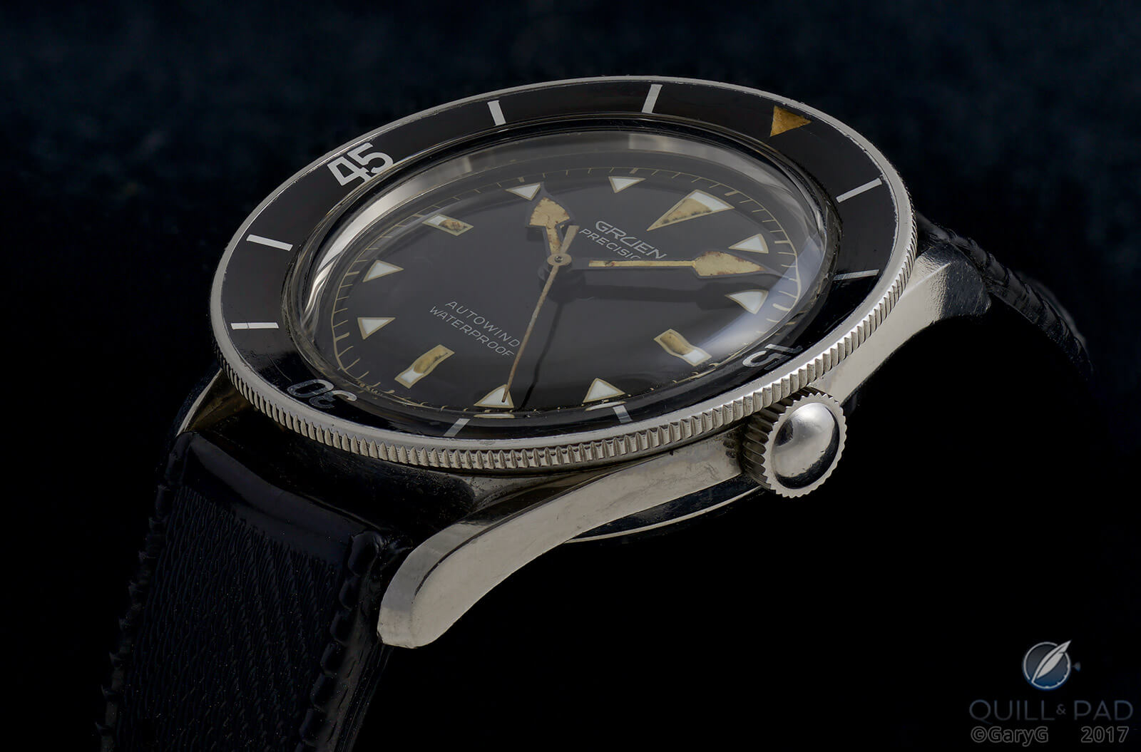 Concave bezel, shovel hands: Gruen Superocean Diver at Analog/Shift