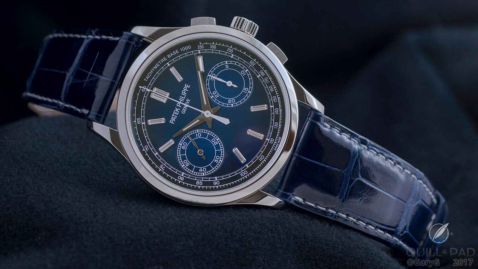 To bling or not to bling: diamond details in the form of batons on the Patek Philippe Reference 5170P