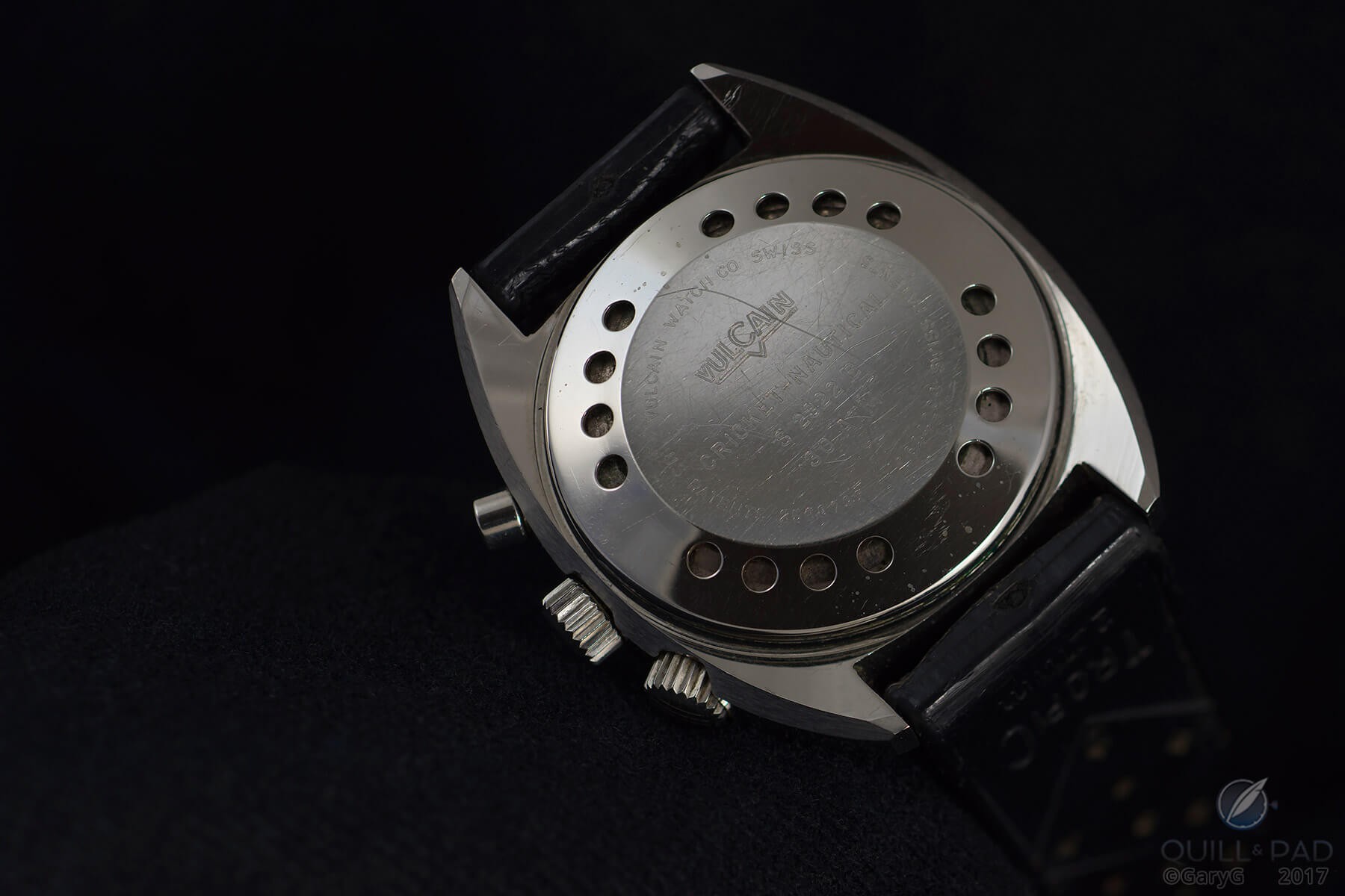 Case back with sound-conducting openings, Vulcain Cricket Nautical at Analog/Shift