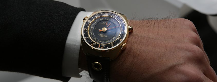 Singer Reimagined Track 1 in yellow gold