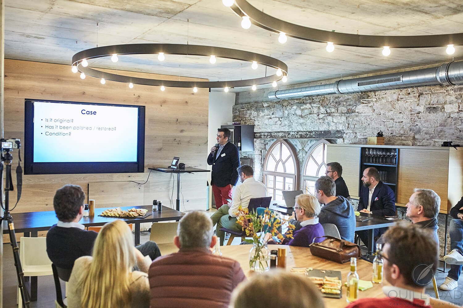 Vintage watch expert Eric Wind talks at Chrono24 GTG about what to look for when buying a vintage watch (photo courtesy Alex Stiebritz/AMX Studio)
