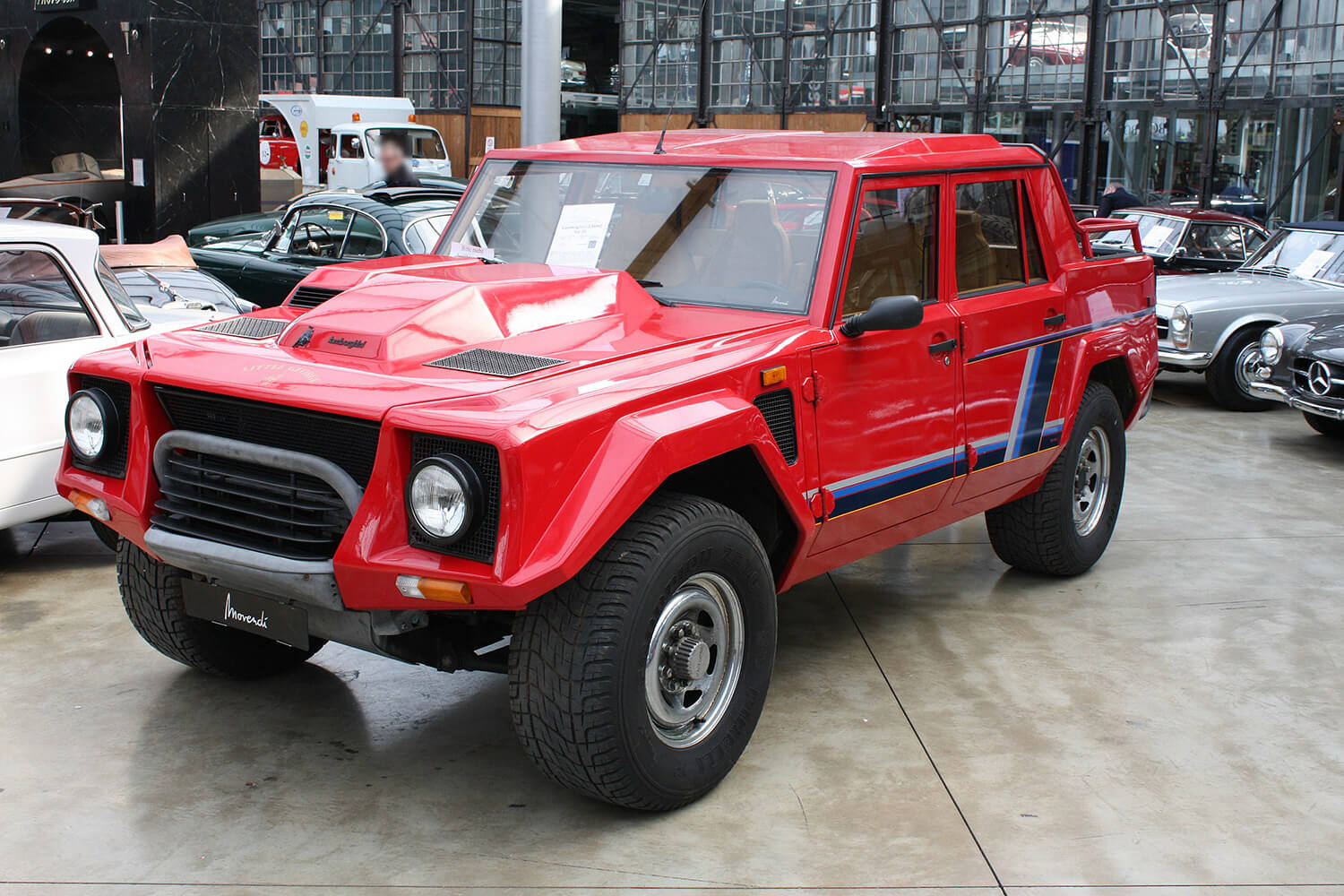 Lamborghini LM002 (photo courtesy Detectandpreserve/Wikipedia)
