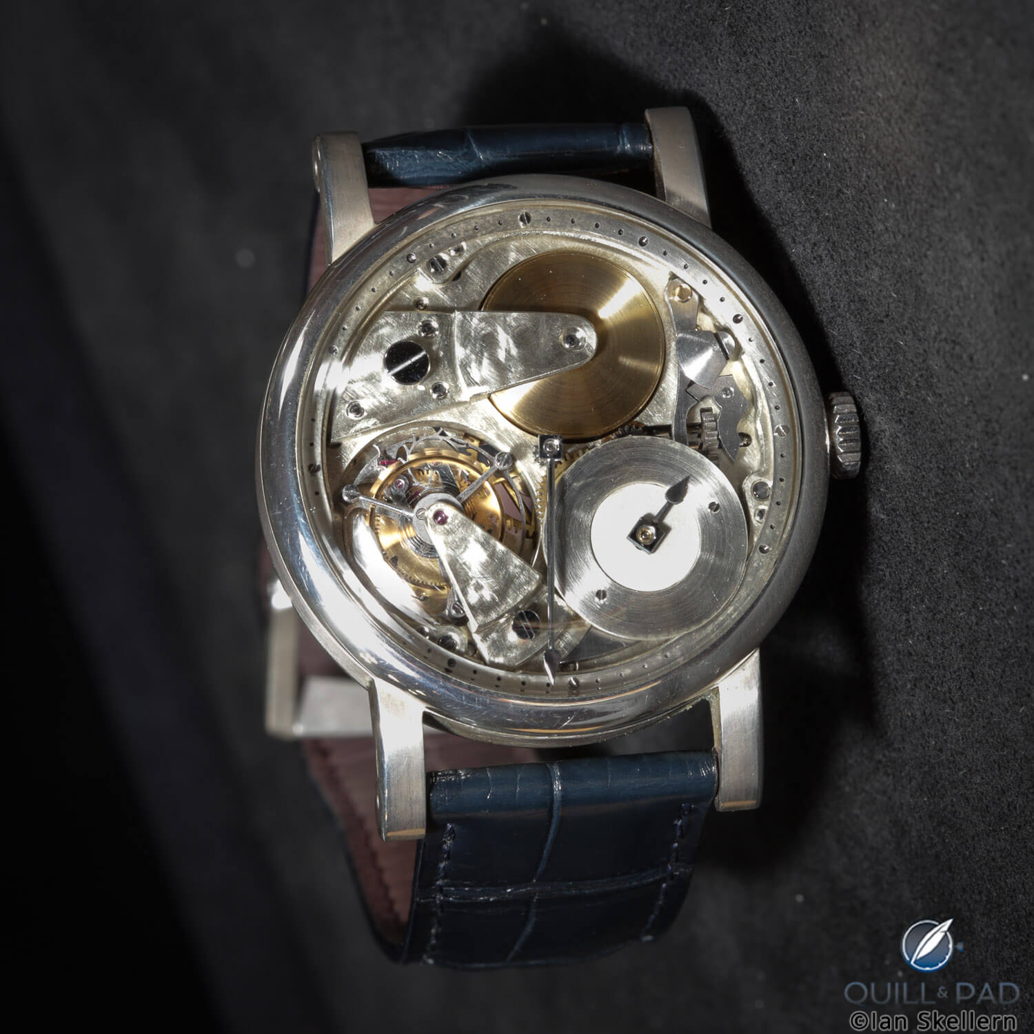 Tourbillon à Paris by Théo Auffrey