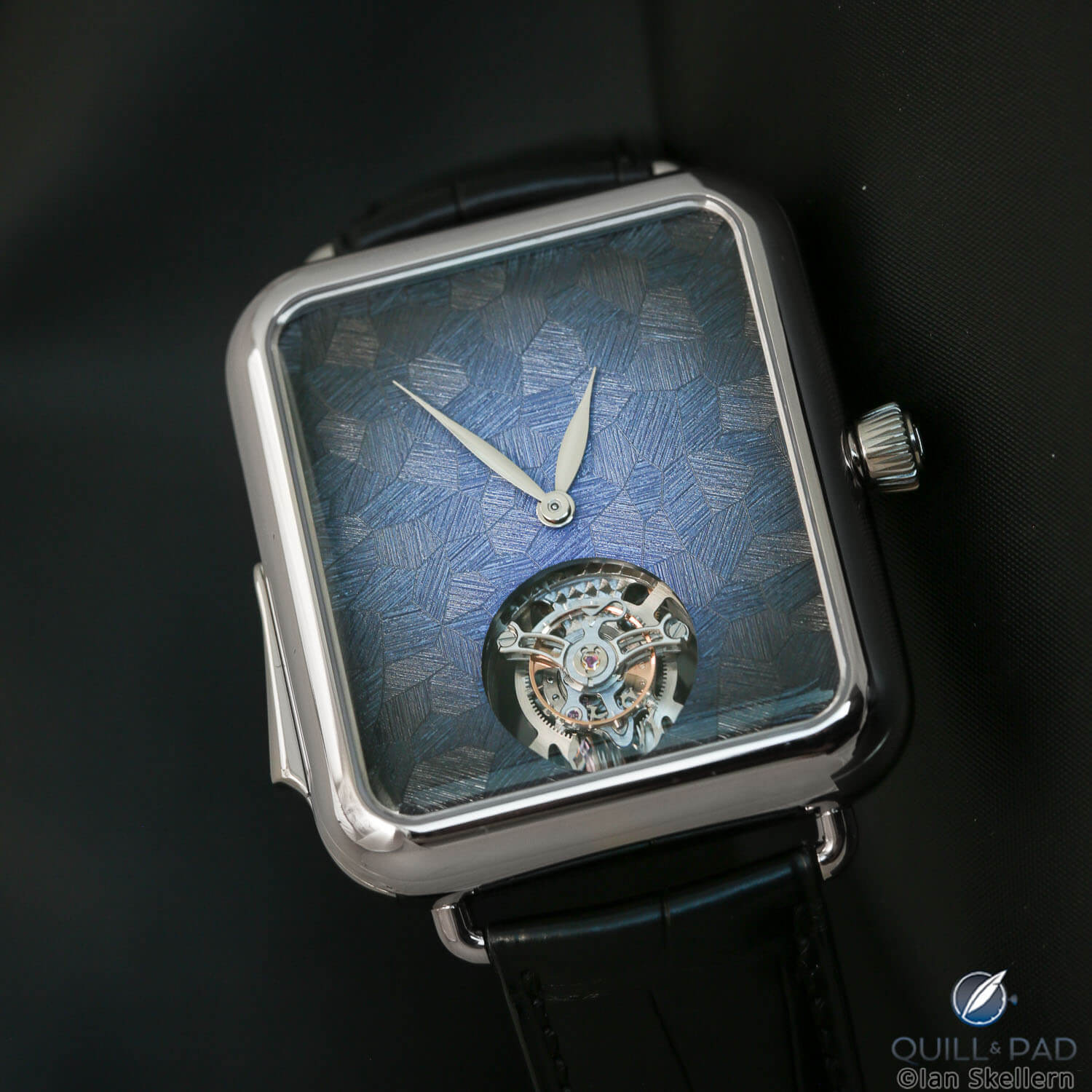 H. Moser & Ciein in blue
