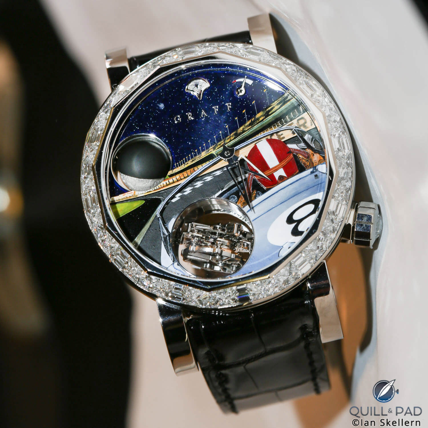 The GyroGraff Drive displays the brand’s uniquely cut diamonds on its bezel