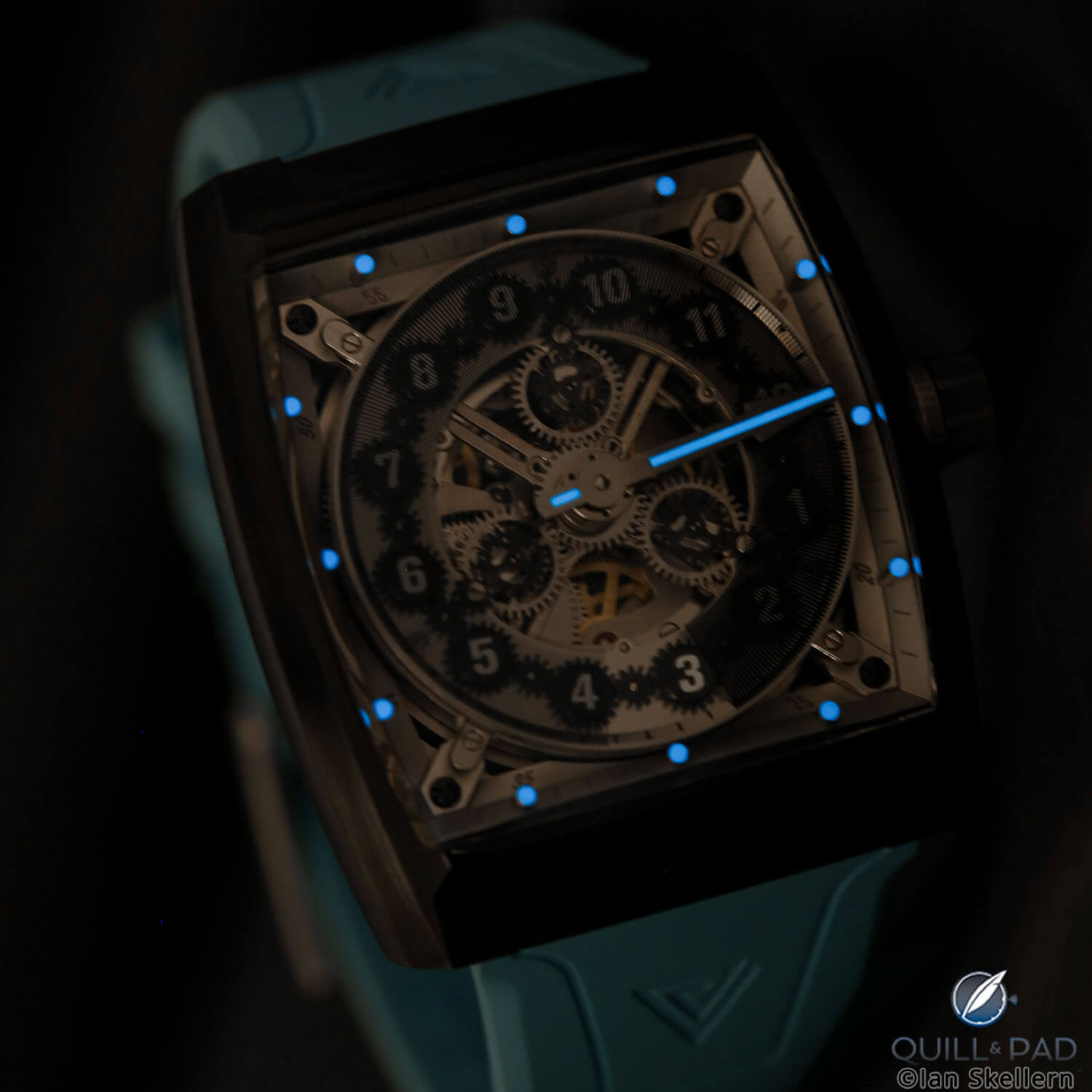 Vault V1+ lume
