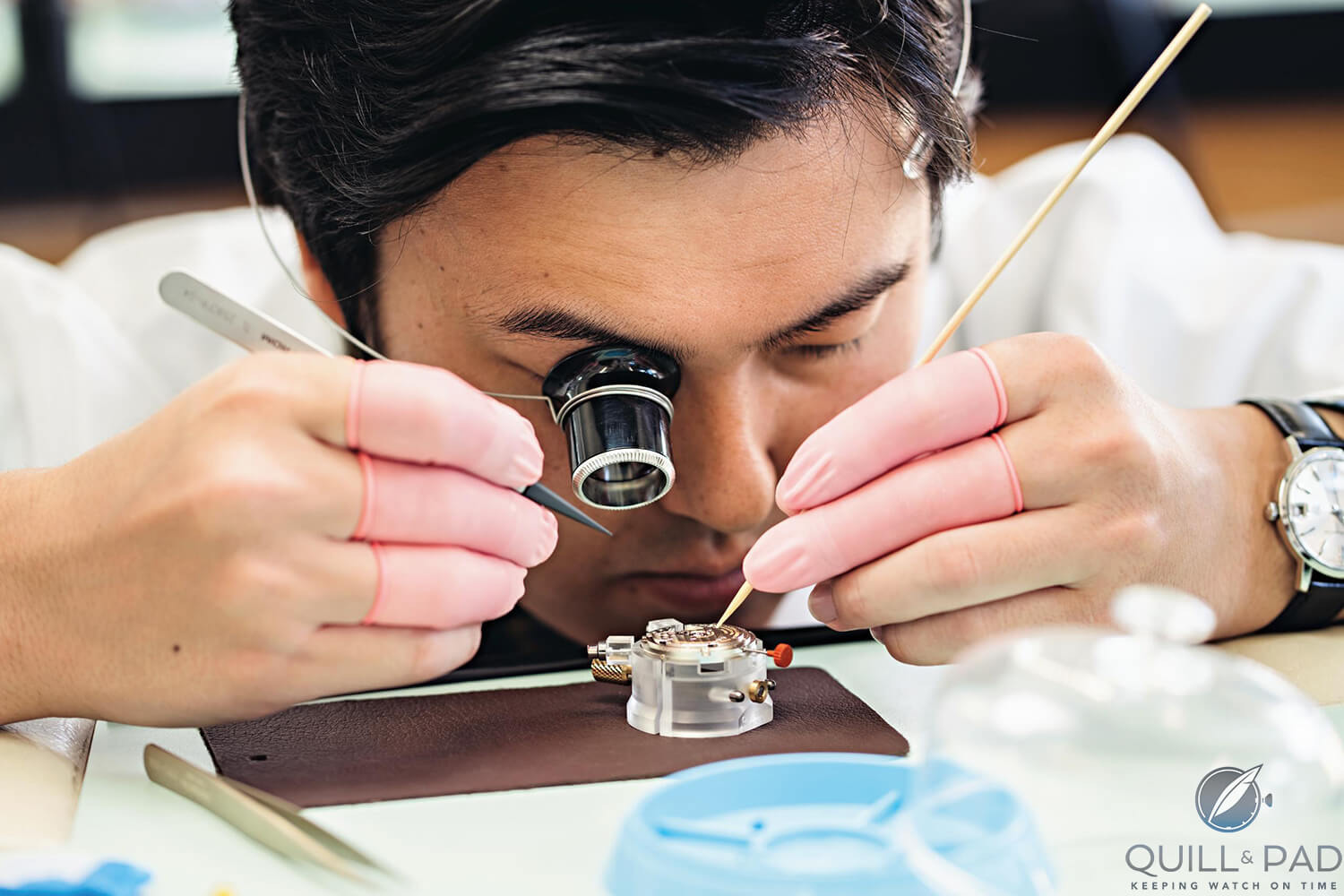 Japanese student Yutaro Iizuka tries his hand at assembling an A. Lange & Söhne Saxonia caliber (photo courtesy Erik Gross/A. Lange & Söhne)