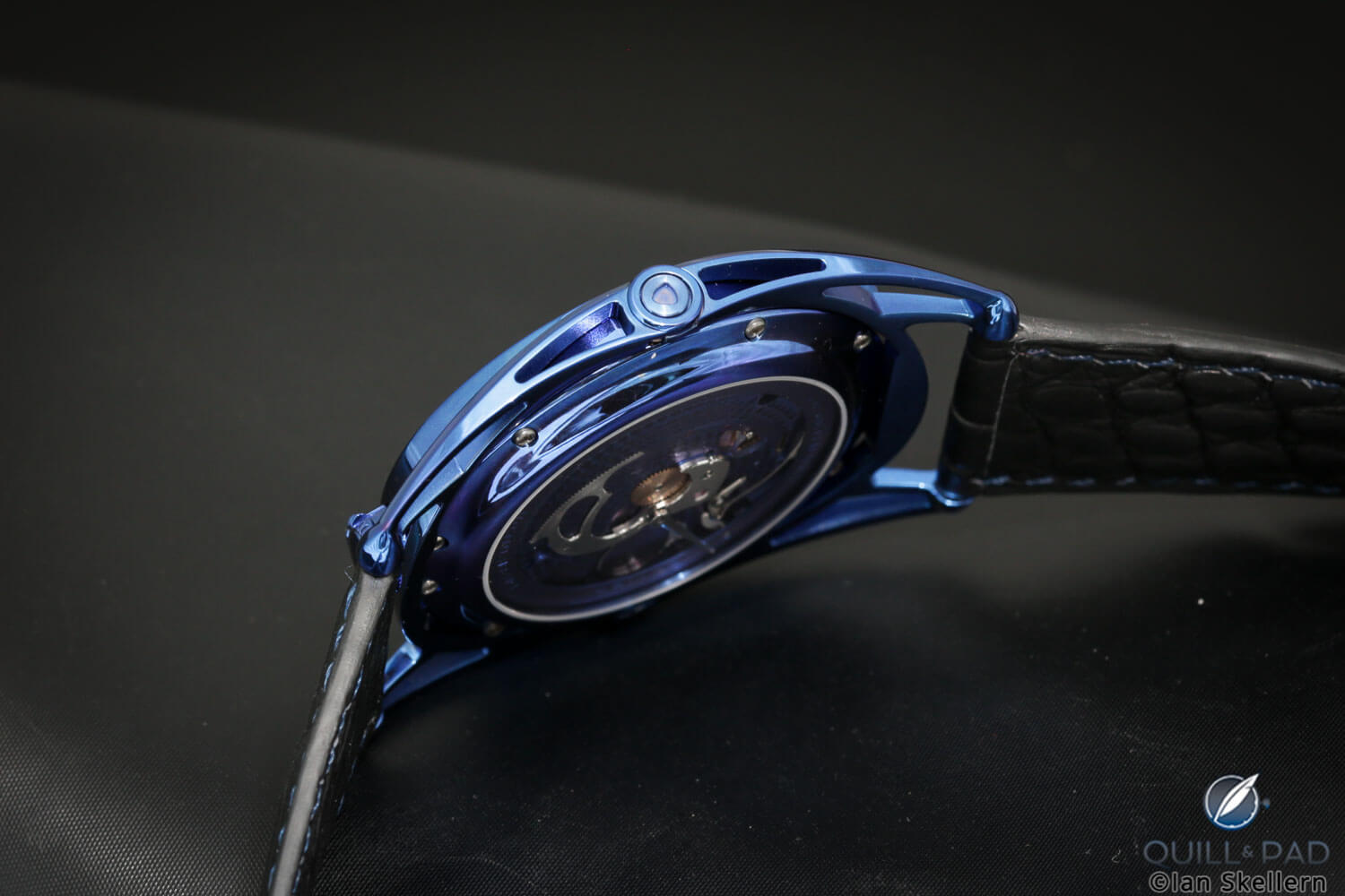 De Bethune DB28 Steel Wheels Blue in profile