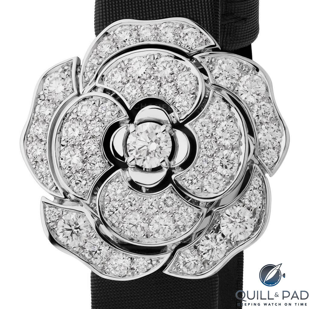 Chanel Bouton de Camélia
