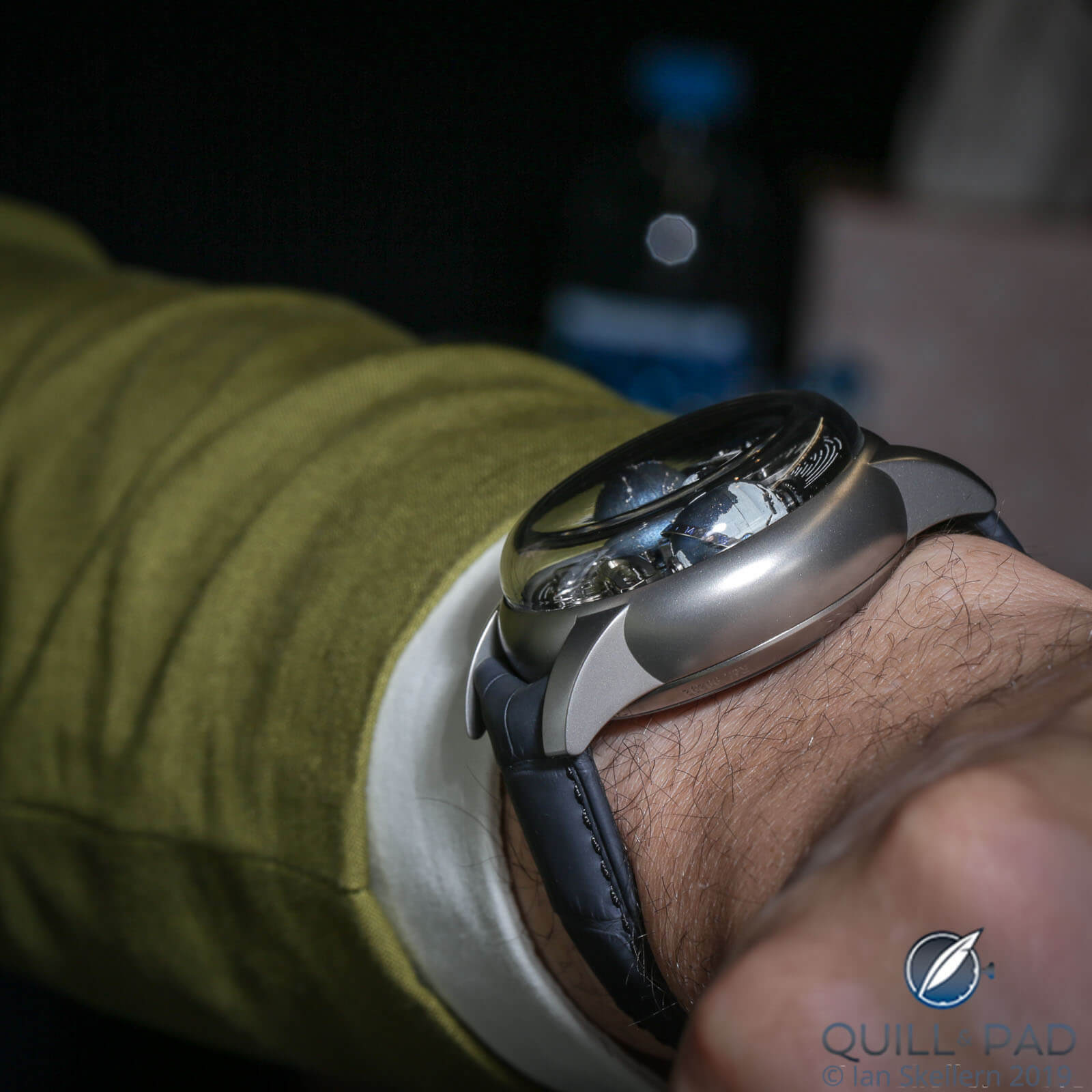 Girard-Perregaux Bridges Cosmos wristshot side on
