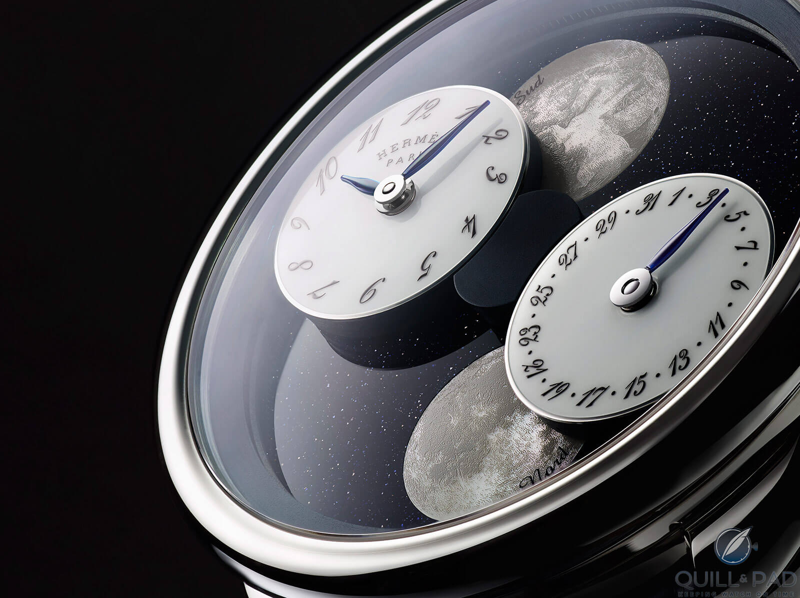Close up look at the Hermès Arceau L’Heure De La Lune with aventurin dial