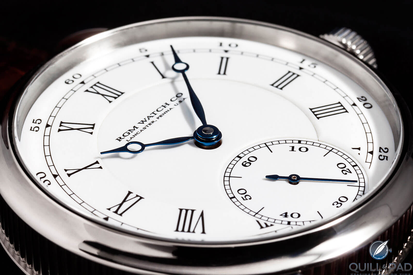 Close up look at the dial of the RGM 801 Classic Enamel