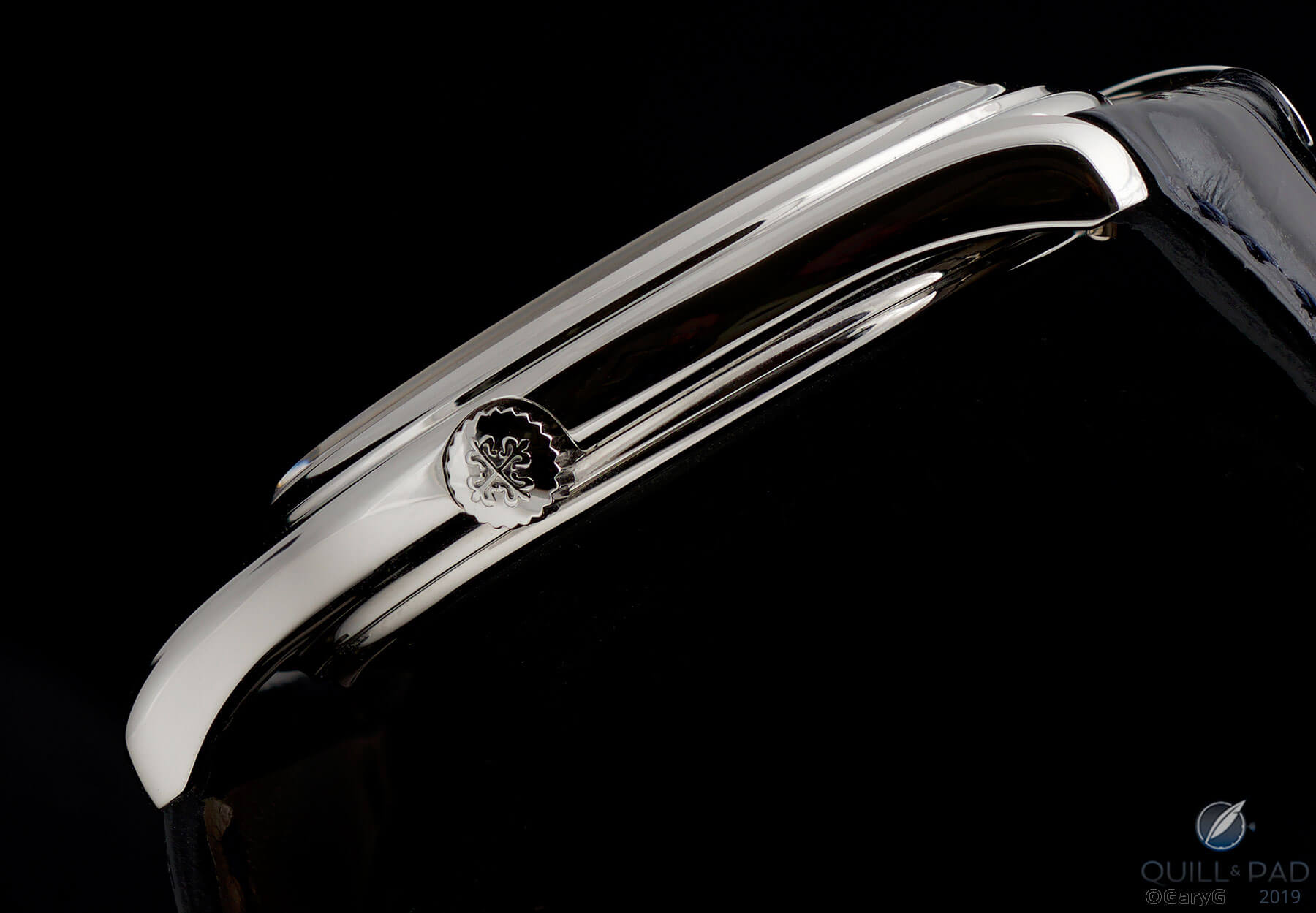 Classic profile: case and crown of Patek Philippe’s Reference 3940P