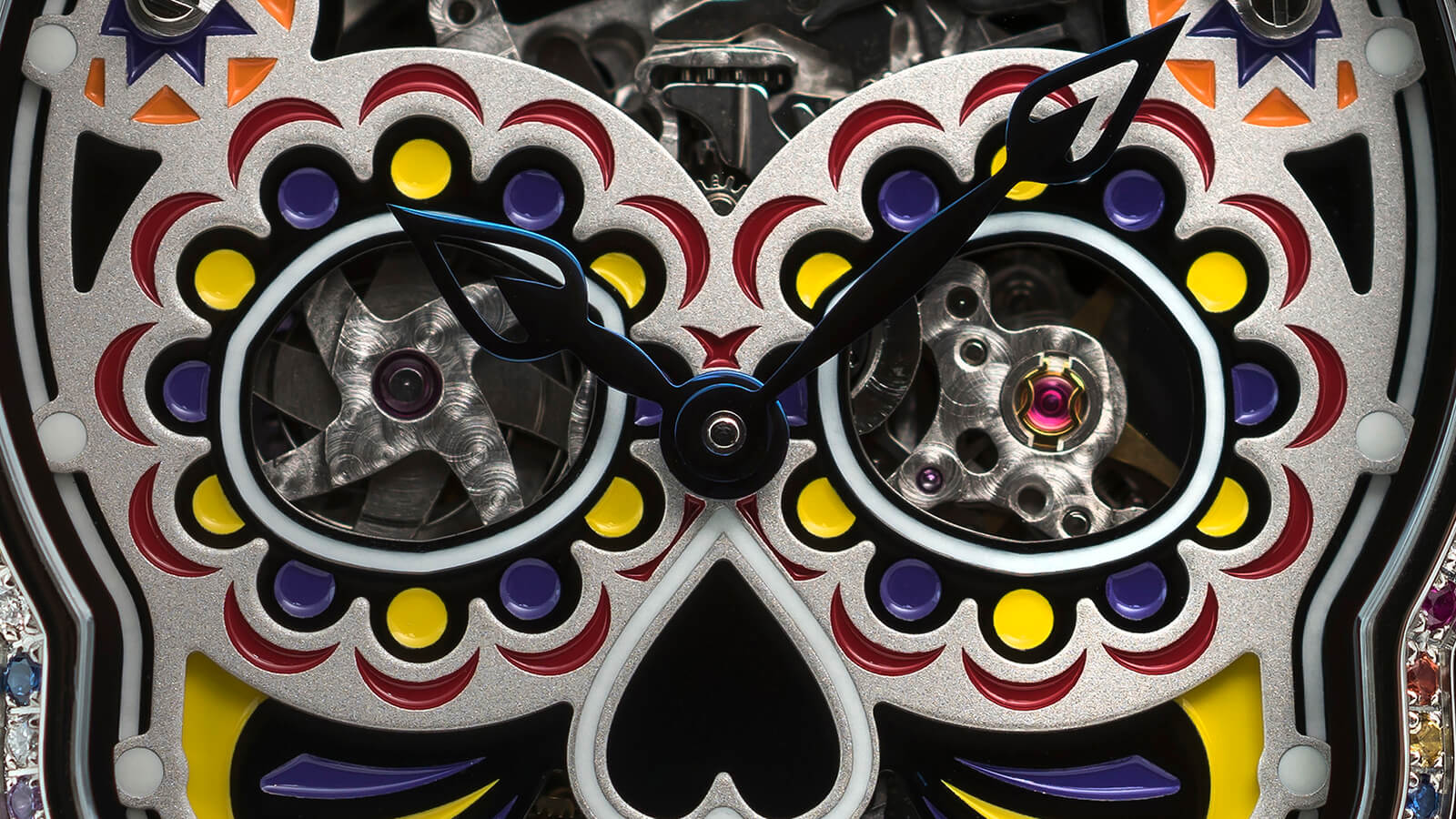 View into a ticking soul: Fiona Krüger Petit Skull (Celebration) Eternity