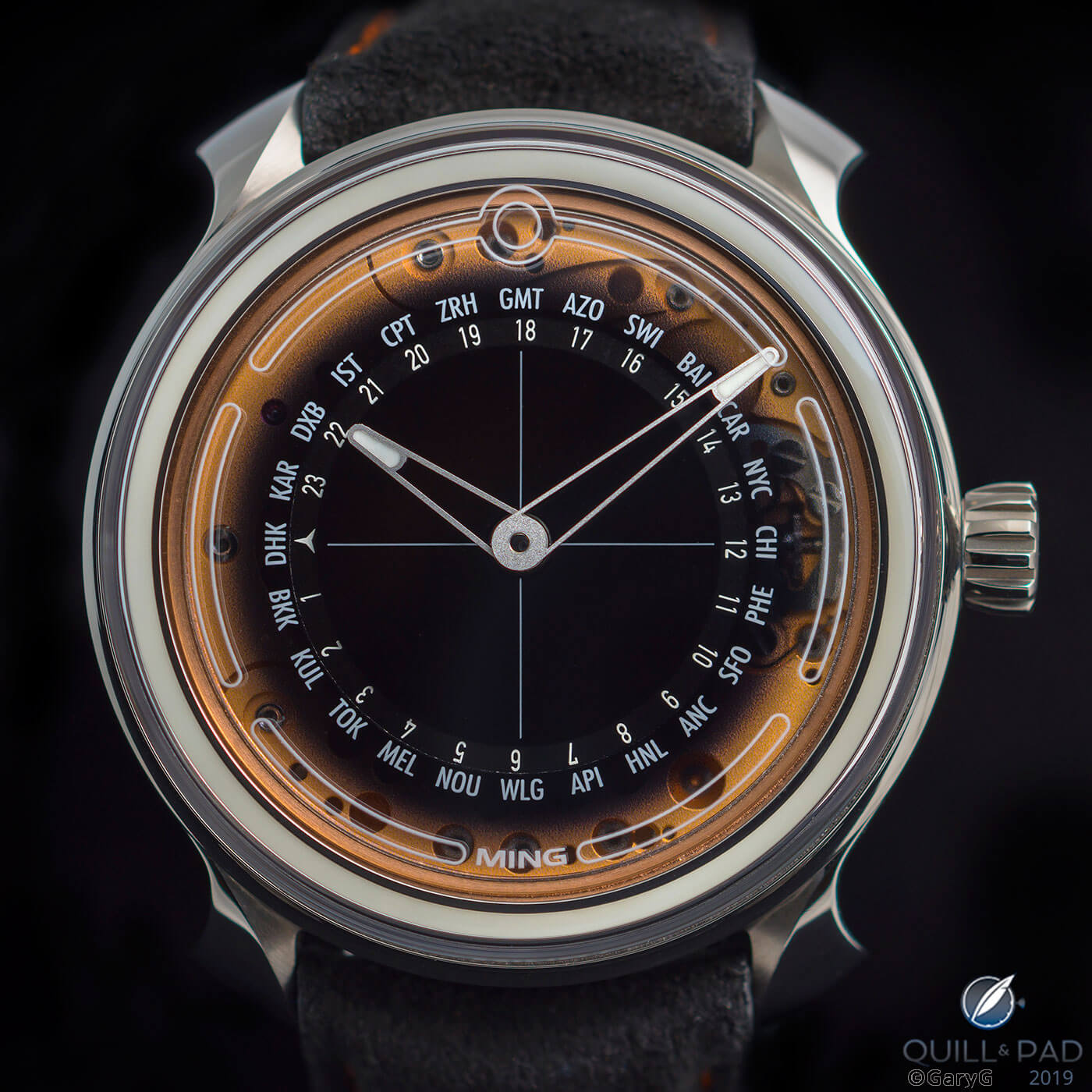 Not a sight for old eyes: elegant but small world time display on the Ming Model 19.02