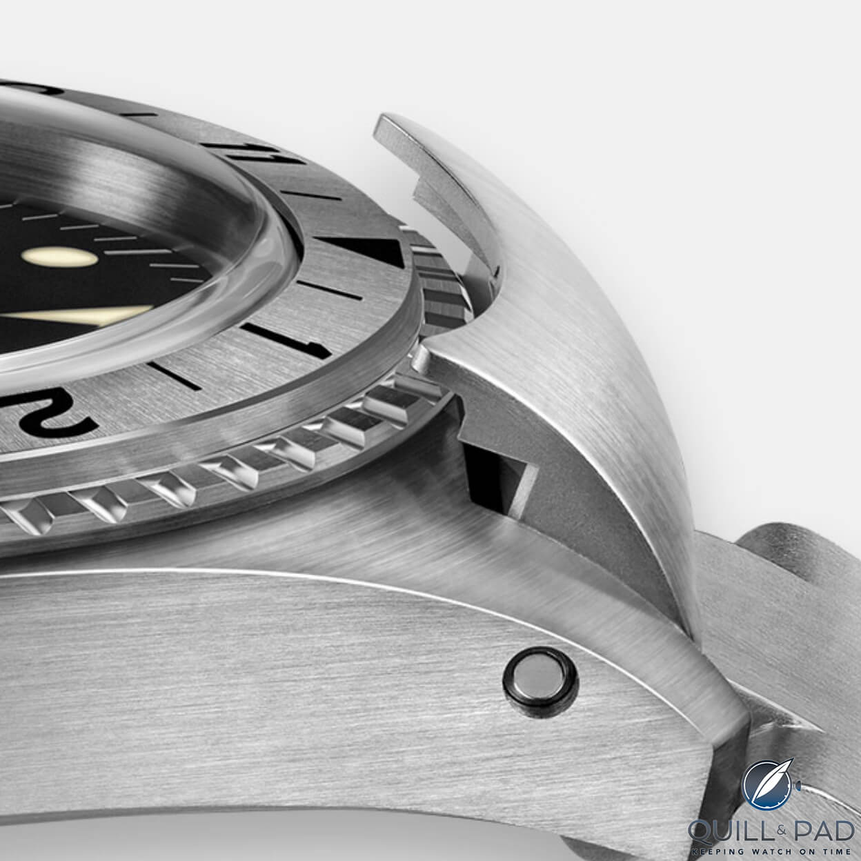 Bezel lock of the Tudor Black Bay P01