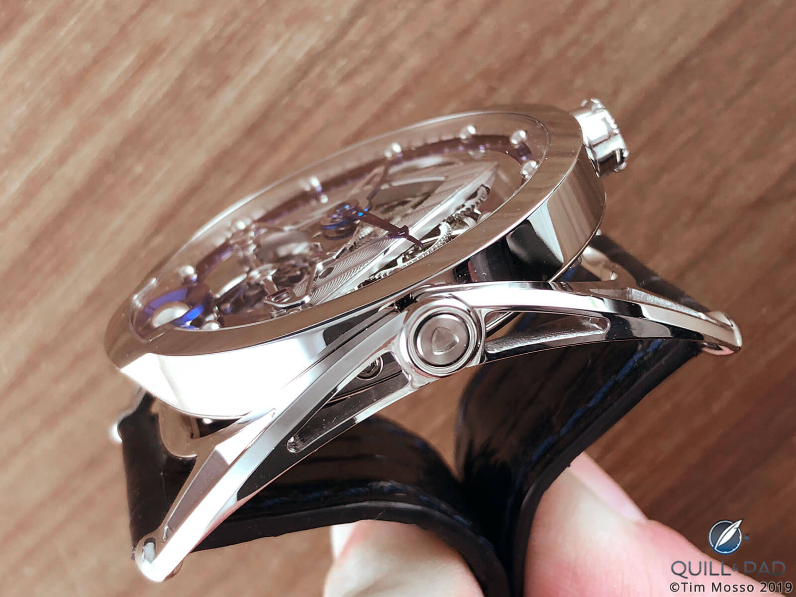 The floating lugs of the De Bethune DB28 Steel Wheels